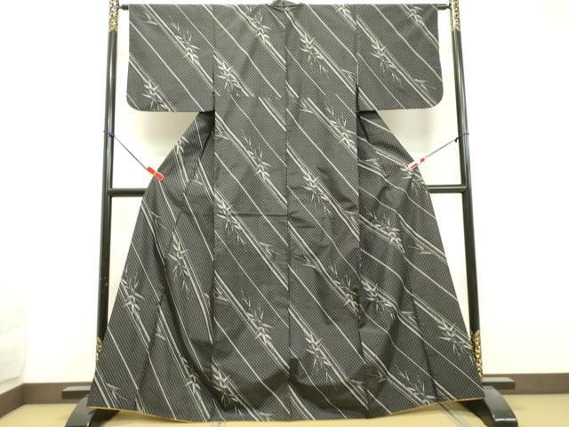 平和屋着物●上質な紬　笹竹文　黒地　正絹　逸品　DAAU0577tw 平和屋着物○上質な紬 笹竹文 黒地 正絹 逸品 DAAU0577tw - メルカリ