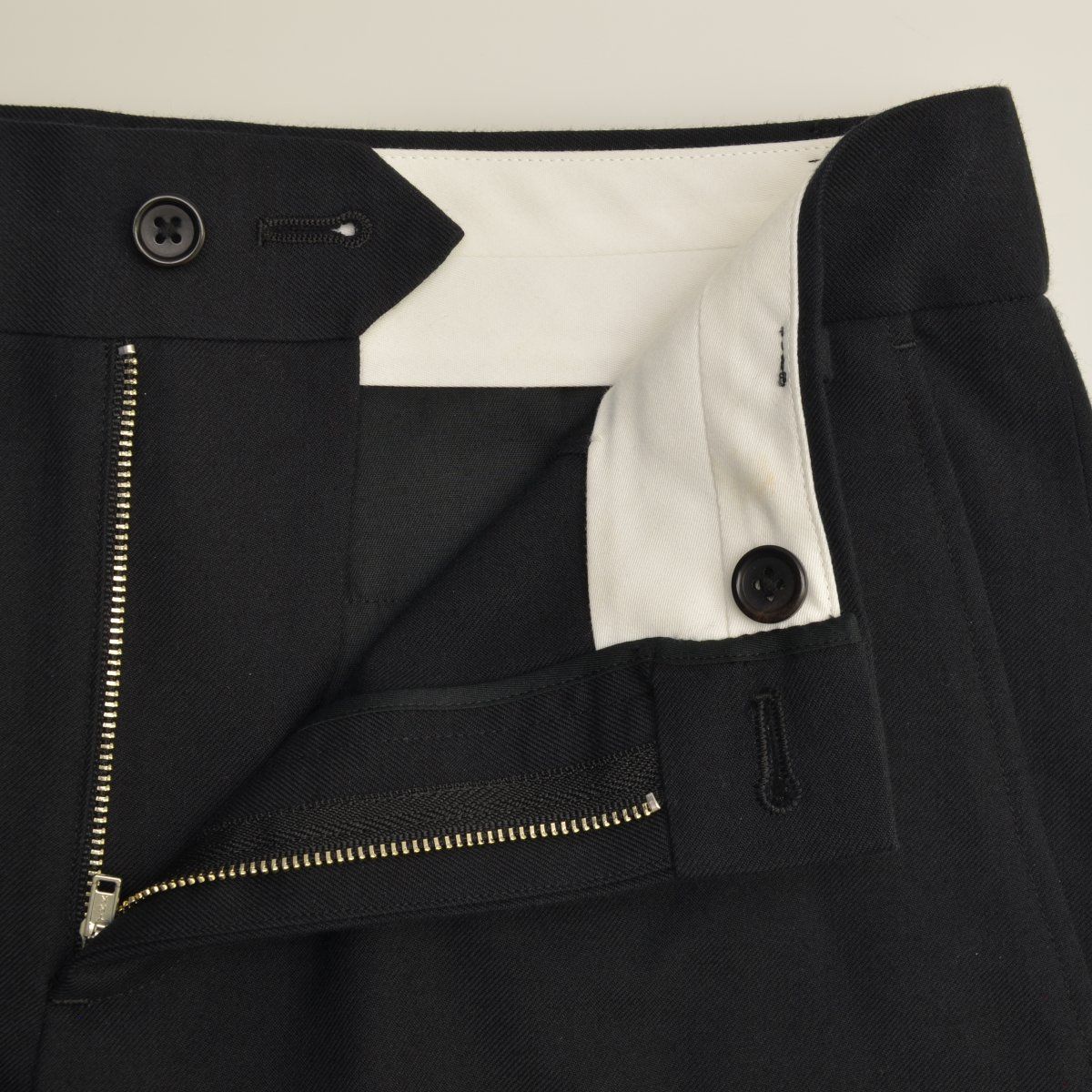 MARGARETHOWELL】578-242214 テーパード トラウザーパンツ - メルカリ