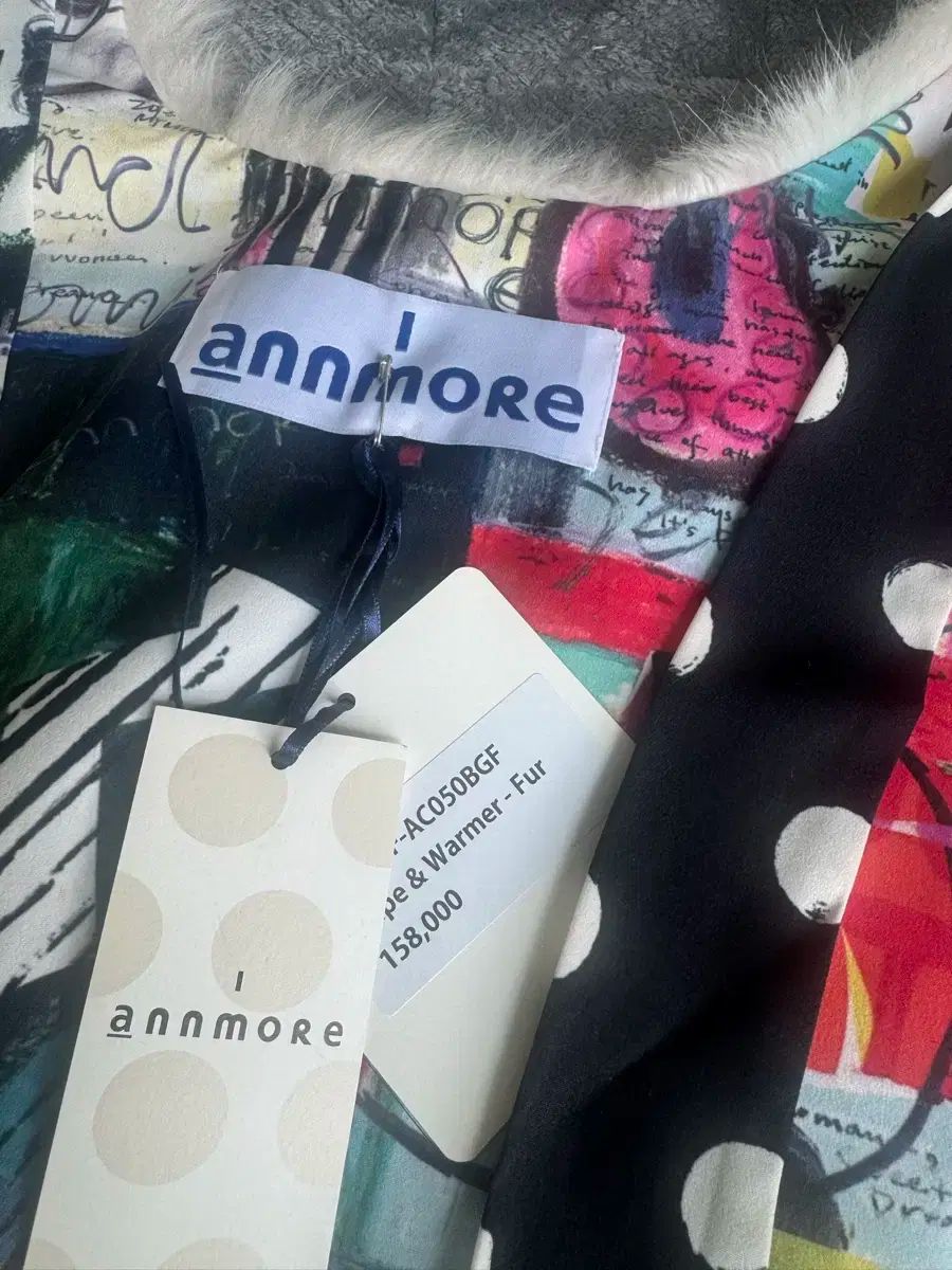 アイ アンド モア ケープ アン ウォーマー -ファー