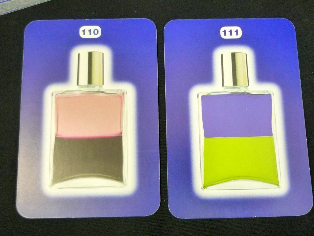新品未読　オーラソーマタロット　美品 AURA-SOMA オーラソーマ タロットカード 箱 オラクルカード 日本