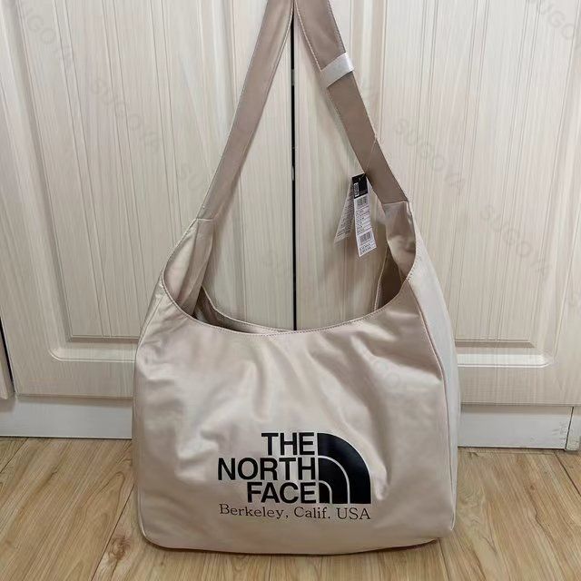 【新品・日本未発売】ノースフェイスビッグロゴショルダーバッグTHE NORTH FACEBIG LOGO SHOULDER BAGメンズ レディース男女兼用人気商品ベージュ