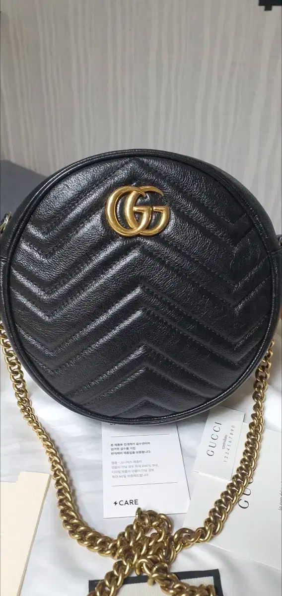 GUCCI グッチ