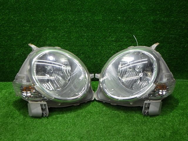 シエンタ　NCP81G　NCP85G　前期　HID ヘッドライト右 シエンタ ダイス NCP81G/NCP85G 純正 右 ヘッドライト/ランプ