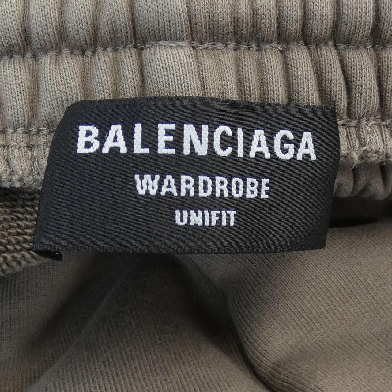 ショートパンツ