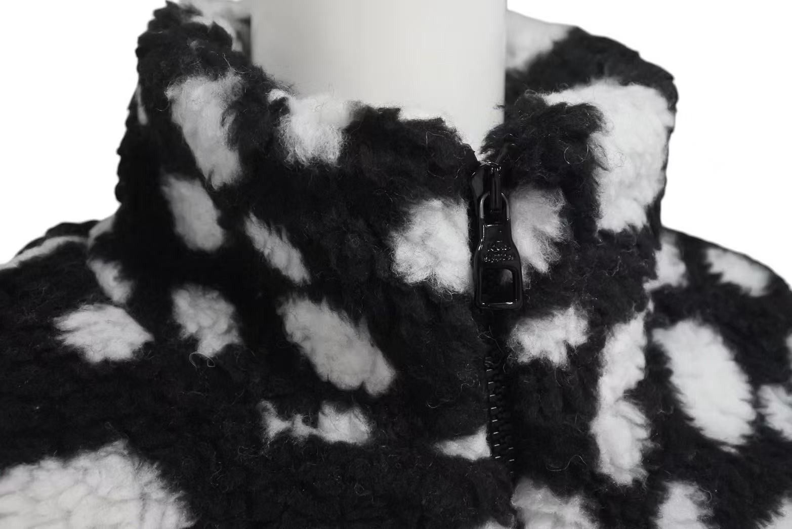 新品同様 LOUIS VUITTON ルイヴィトン 23SS 草間彌生 インフィニティ  