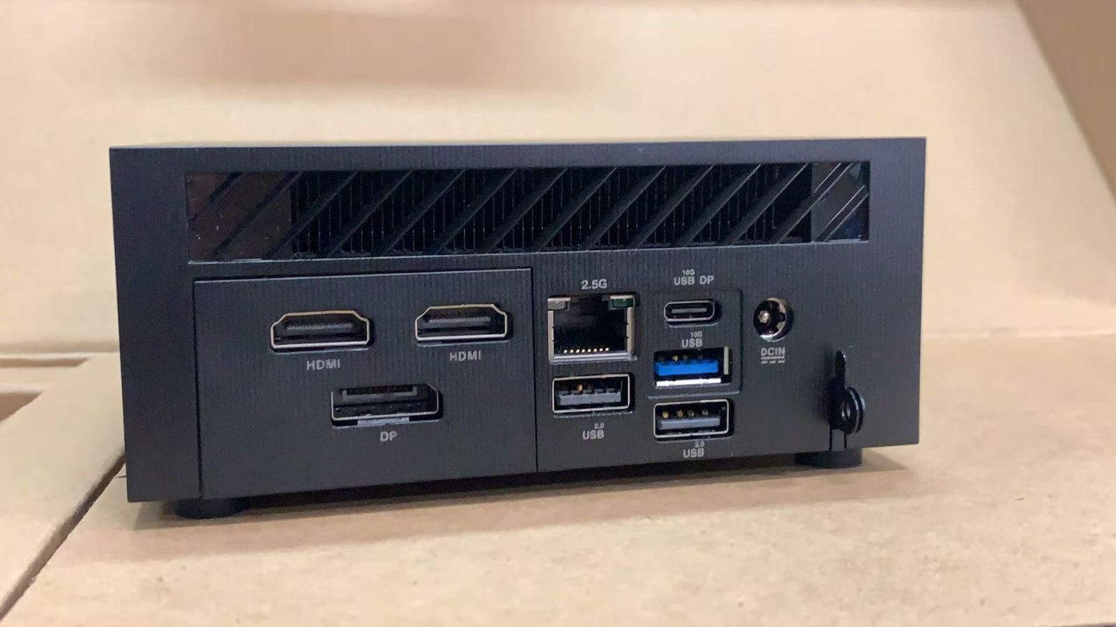 921080 ASUS ASUS ExpertCenter PN65モバイルプロセッサ搭載の超小型ミニPC VETTDRUCK_DE