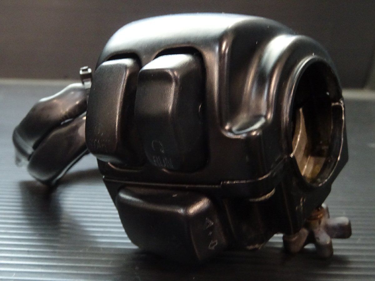 ハーレー スポーツスター XL883-I 純正 スイッチボックス 右 ♪ E5193