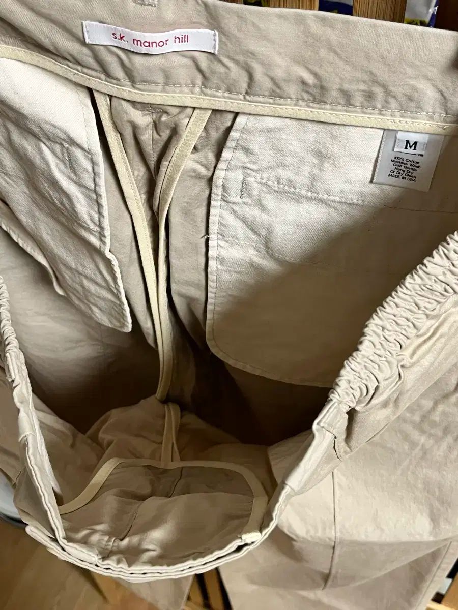 パンツ ベージュ