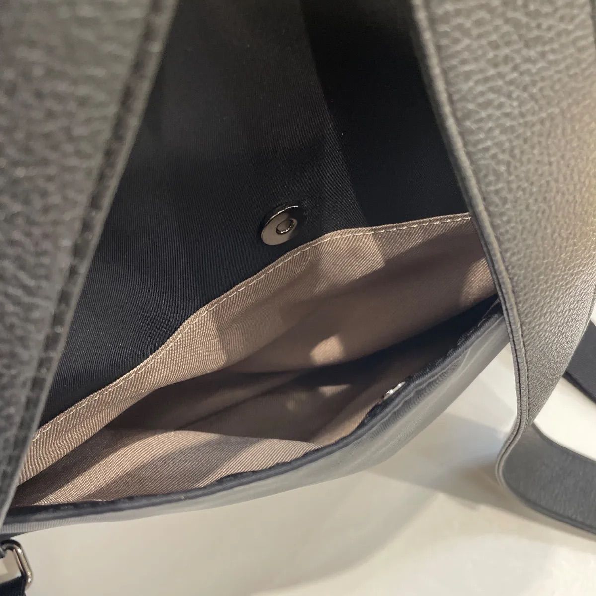 【極美品】ear PAPILLONNER　本革スクエアレザーリュック　ブラック ear PAPILLONNER - ⭐️美品⭐️ear PAPILLONNER 本革スクエア