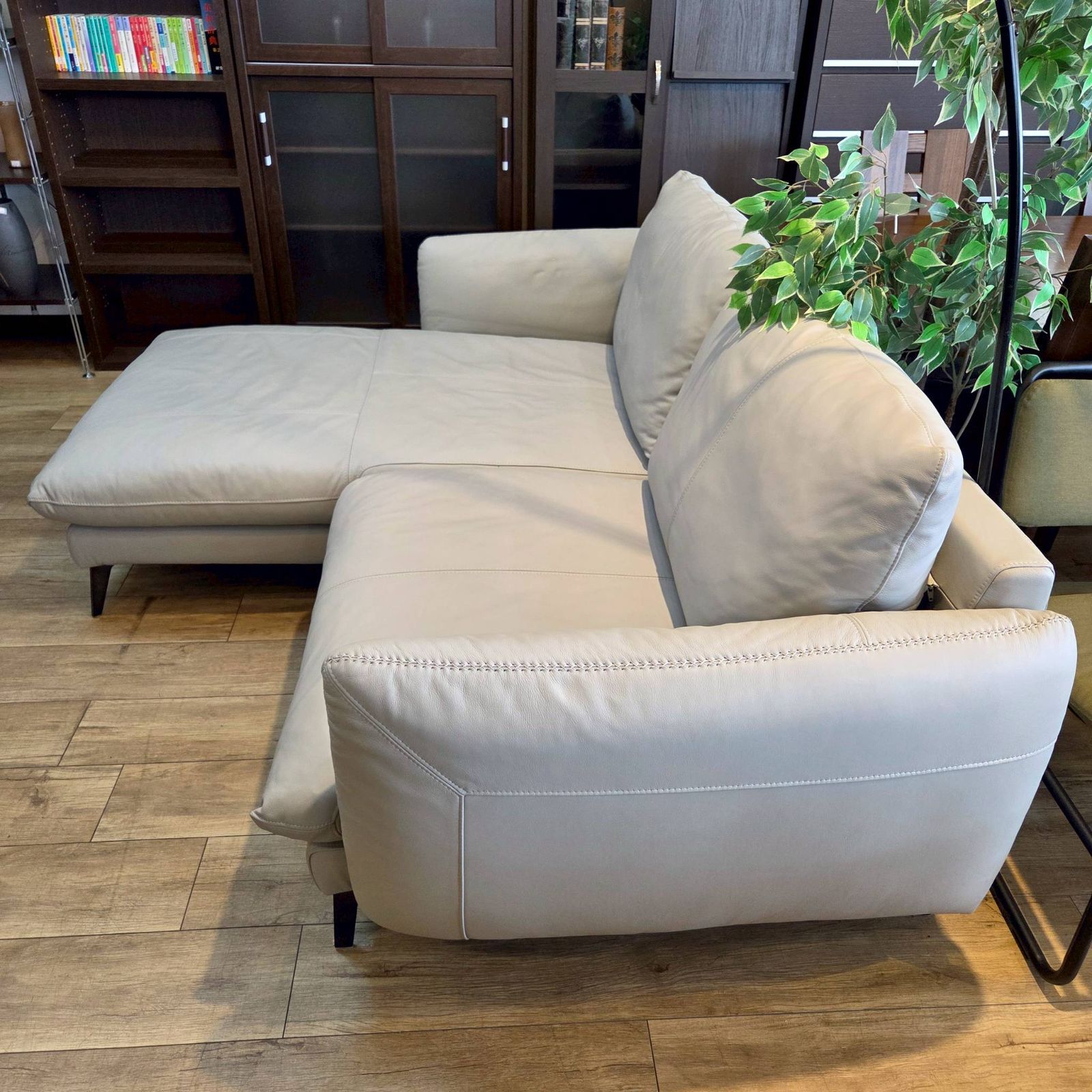 極美品】IDC大塚家具 IDC OTSUKA カウチソファ 総本革張り フェザー L