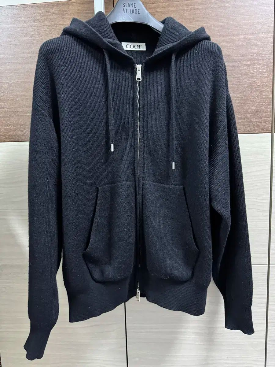 coor(クアー) 24FW ESSENTIALS(エッセンシャルズ) ニット セーター フード ジップアップ 黒 M