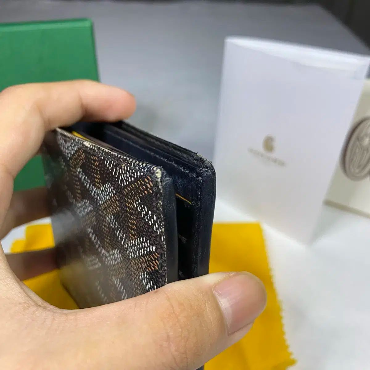 GOYARD ゴヤールヴィクトワール二つ折り財布 ブラック Goyard(ゴヤール) ゴヤール ヴィクトワール ブラック 二つ折り財布