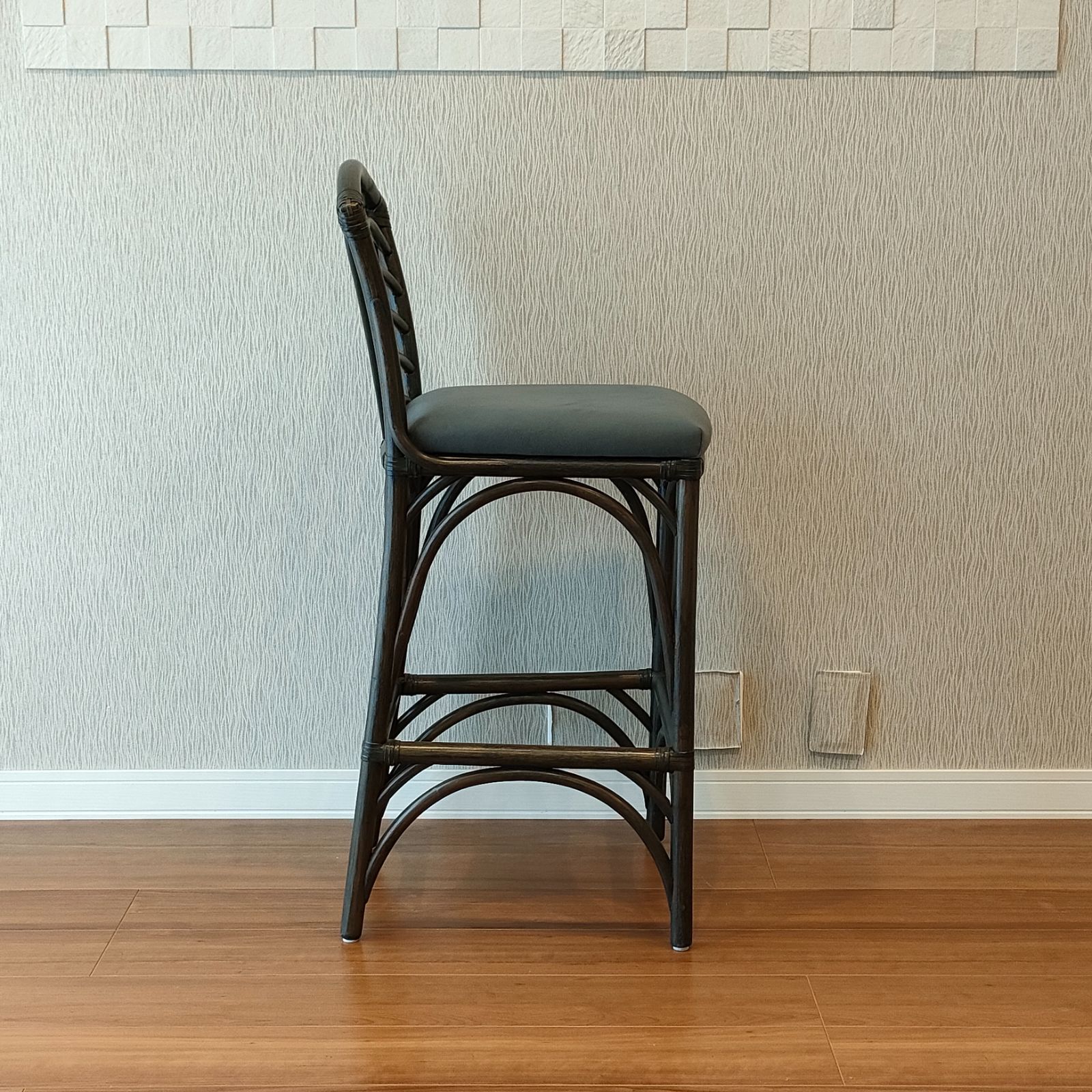 ラタンカウンターチェア AUSTER ハイスツール 360℃回転 光製作所 ②