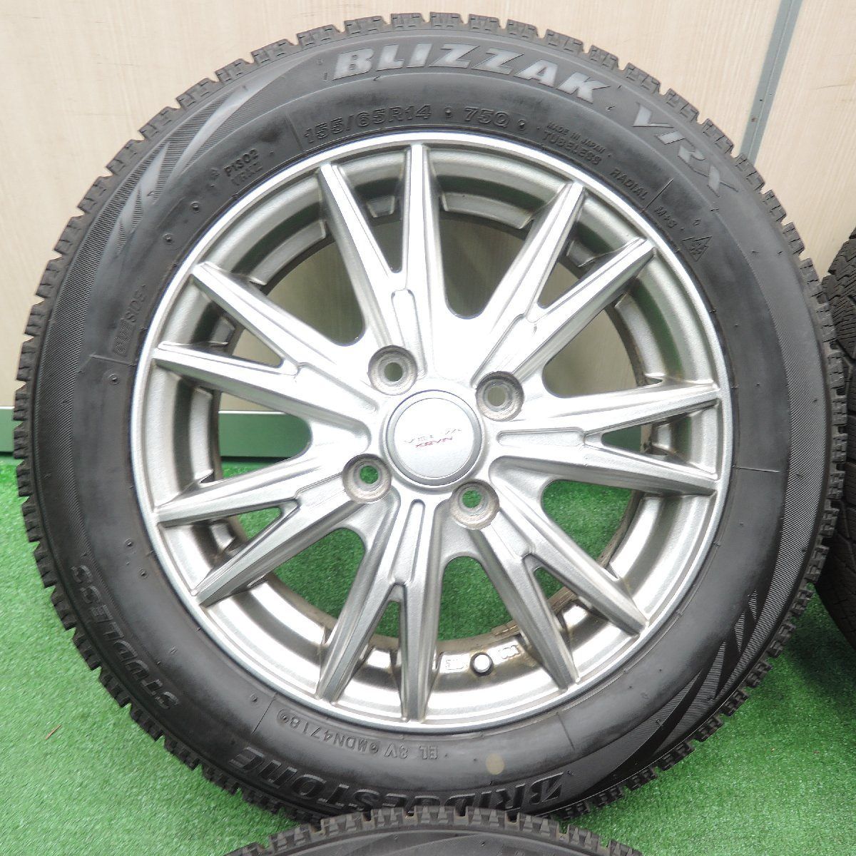キレイ！☆スタッドレス 155/65R14 ブリヂストン ブリザック VRX