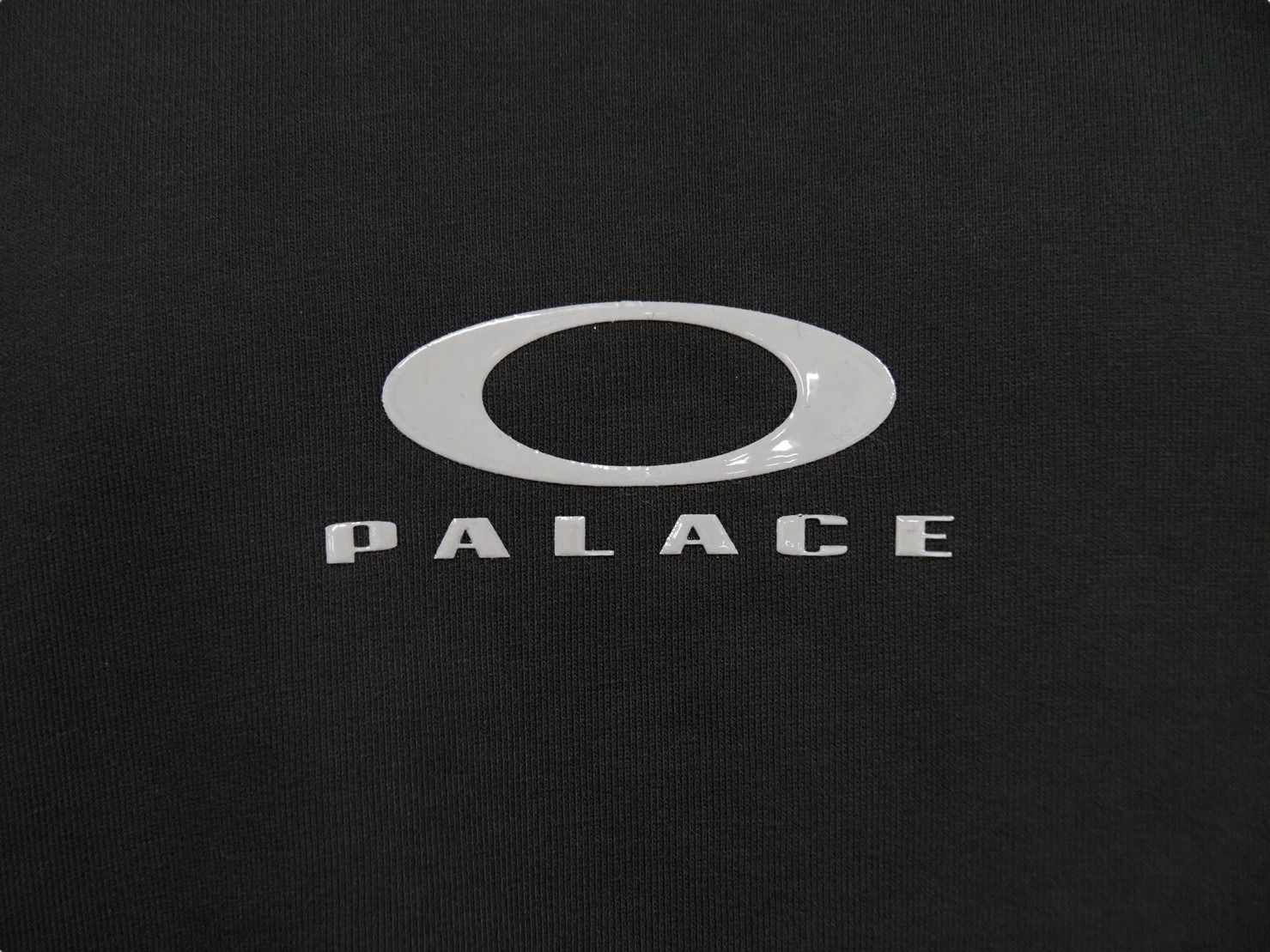 新品同様 OAKLEY オークリー PALACE パレス パーカー スウェット