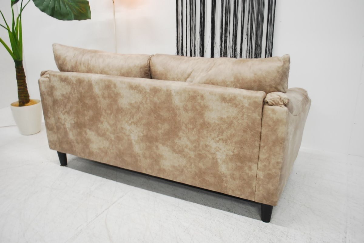 ラグジュアリー モダンデザイン