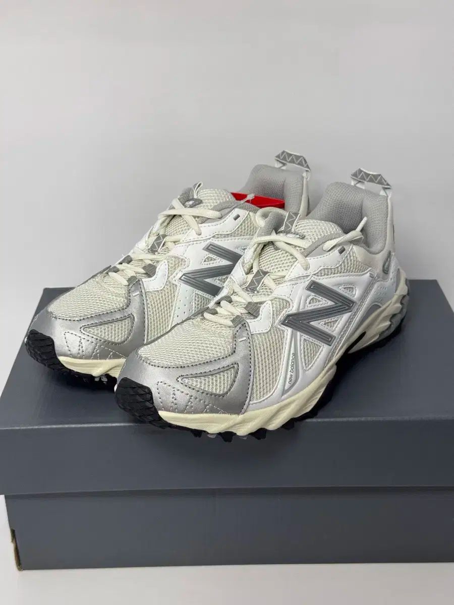 New Balance(ニューバランス) ML610 アイボリー D スタンダード 240mm