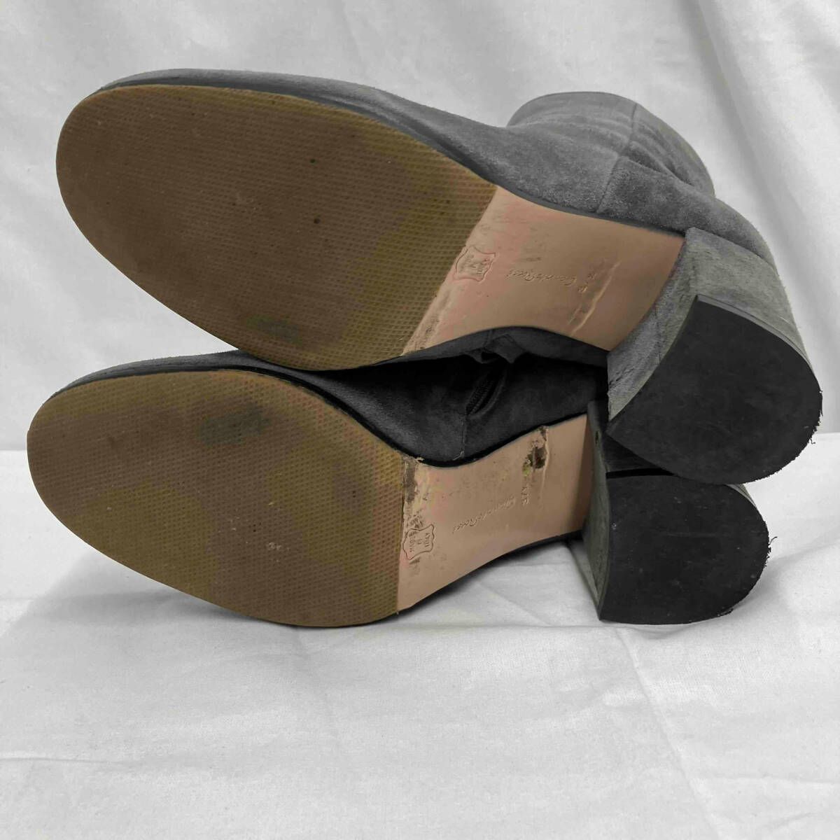 Gianvito Rossi ／ジャンヴィトロッシ／グレー／スエード ショート