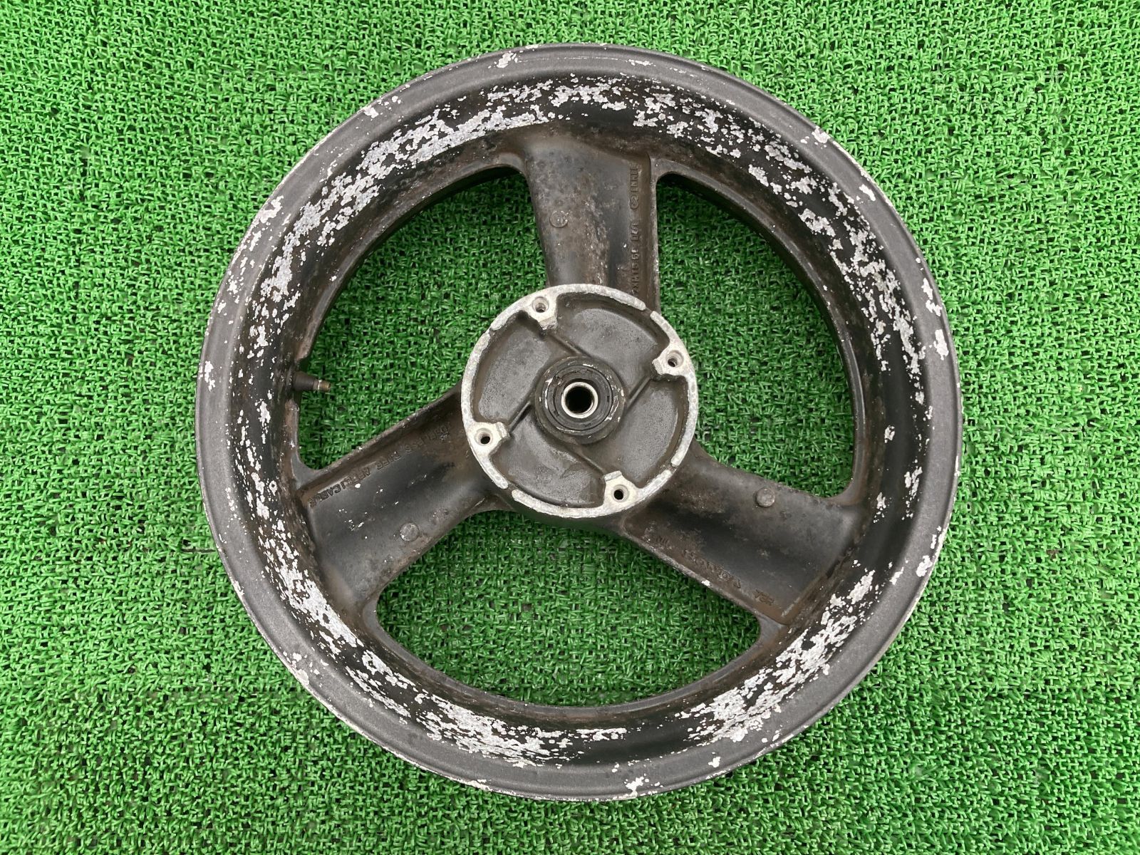 ホーネット250 リアホイール 黒 73R ホンダ 純正 中古 バイク 部品