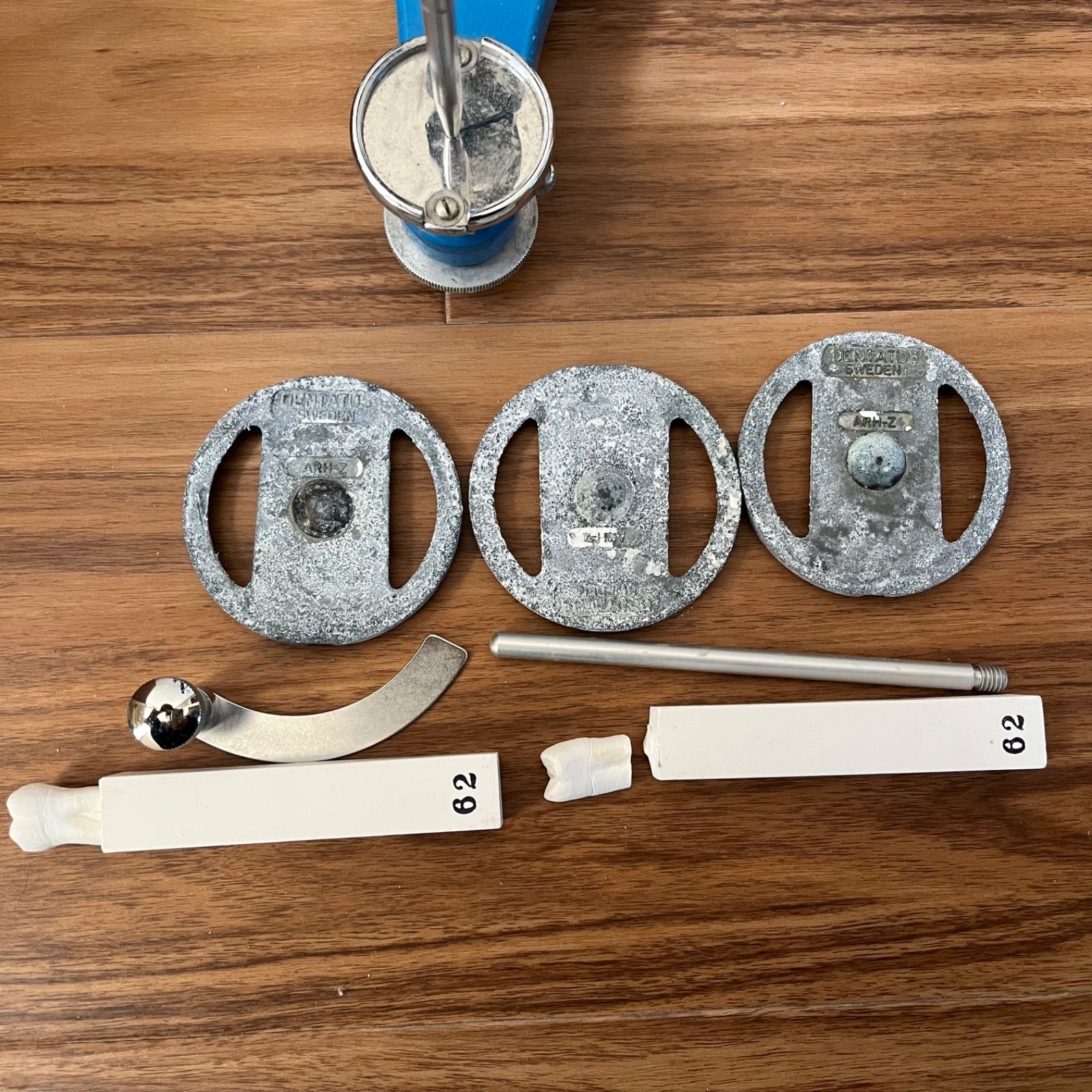 Dentatus 咬合器 美品！Dentatus社製のARH型の半調節性咬合器(箱入