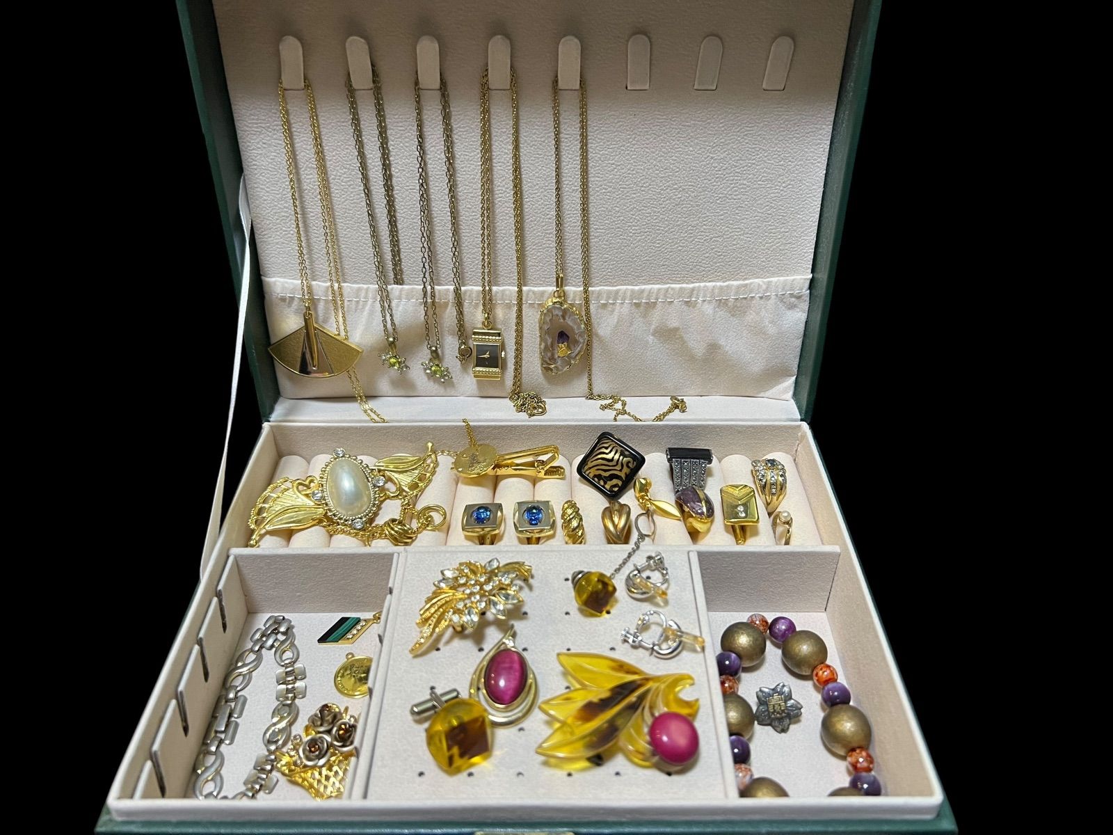 遺品整理　生前整理　アクセサリーまとめ売り 遺品整理 生前整理 アクセサリー まとめ売り リング ネックレス