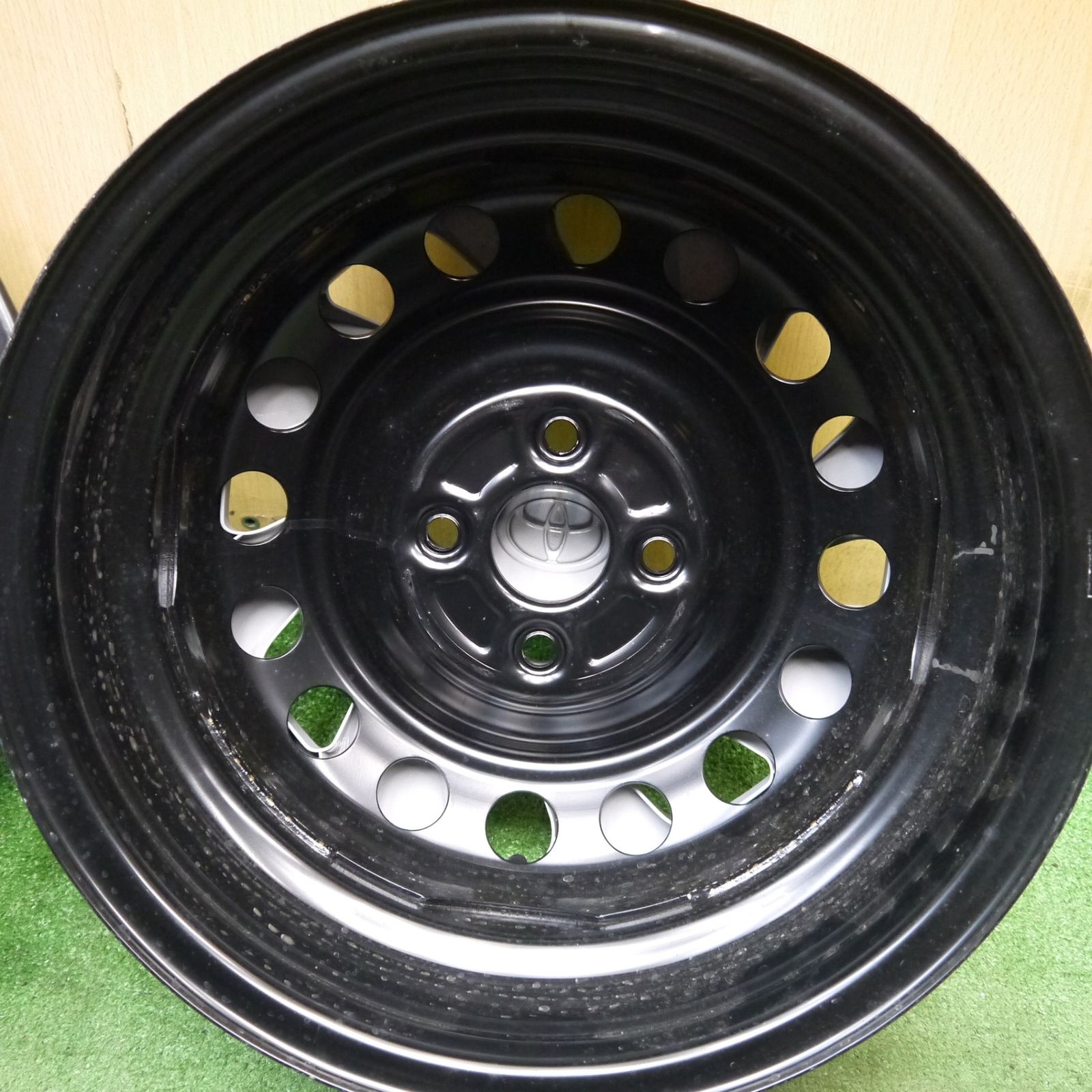 送料無料] 未使用☆トヨタ NHP10 アクア 純正 スチール ホイール 15 