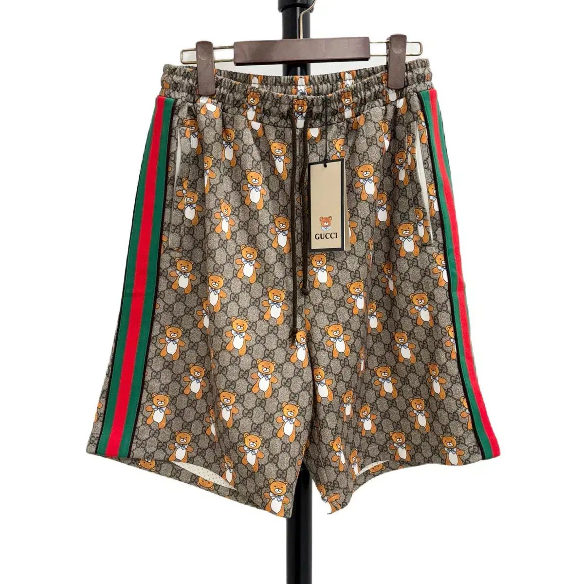 S GUCCI(グッチ) カイ トラック ハーフパンツ - メルカリ S GUCCI(グッチ) カイ トラック ハーフパンツ - メルカリ