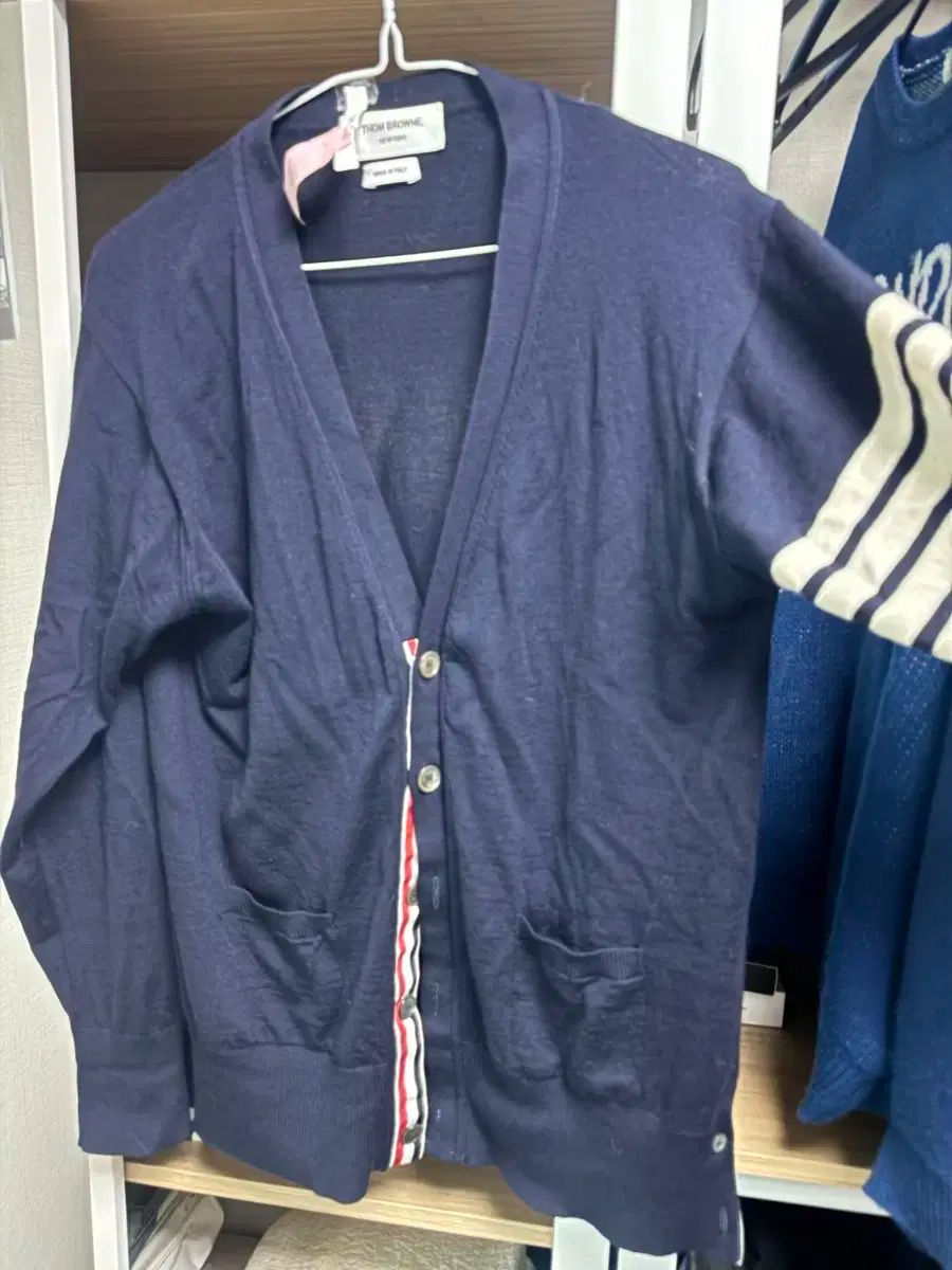 最高級 トムブラウン Thom Browne カーディガン 4bar ウール 青 Thom Browne(トム・ブラウン) 4 サイズ カーディガン - メルカリ