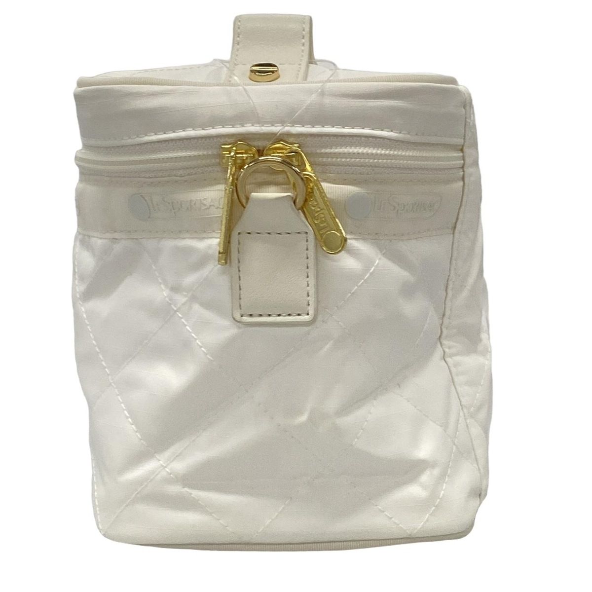 LESPORTSAC(レスポートサック) バニティバッグ美品 - 白 LESPORTSAC(レスポートサック) バニティバッグ美品 - 白
