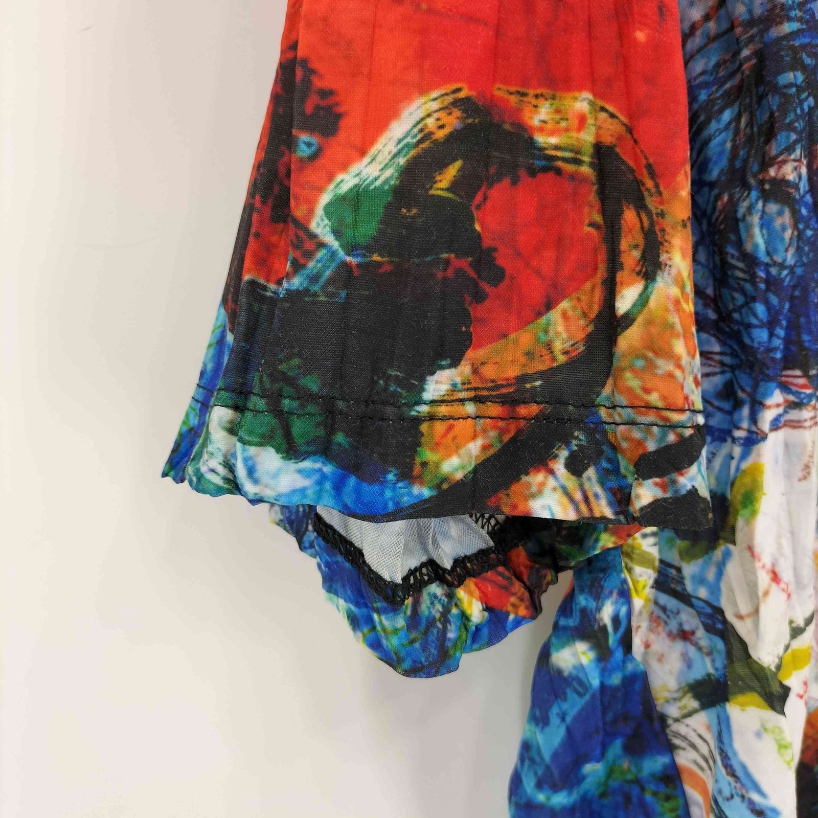 極美品✨ISSEY MIYAKE ねじりプリーツ　長袖　ブラック　ブルー　透け感 美品プリーツプリーズ長袖カットソーカッティングブラックサイズ3