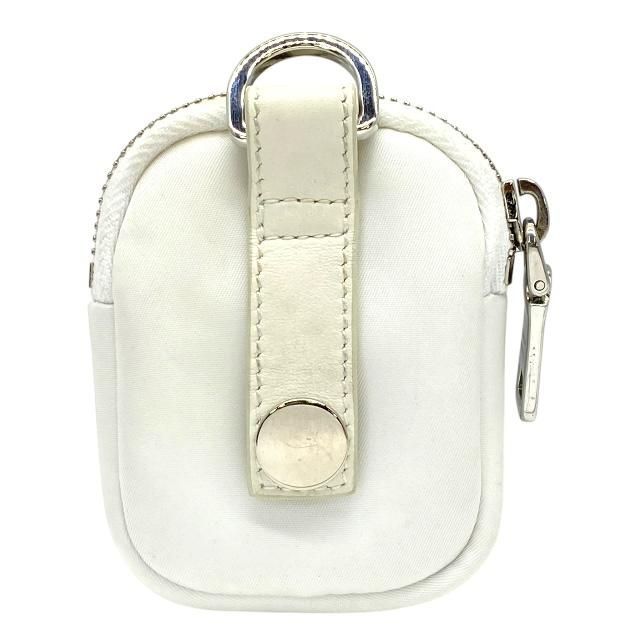 PRADA プラダ ショルダーバッグ トライアングル クロシェ ミニポーチ付 白 楽天市場】PRADA プラダ トライアングル クロシェ ミニポーチ付