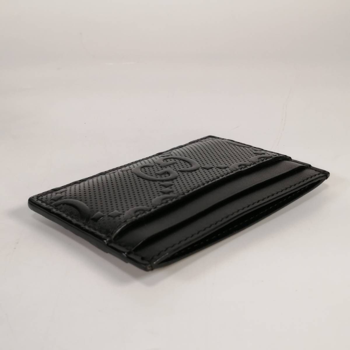 美品 GUCCI GGエンボス レザー カードケース パスケース ブラック 黒  
