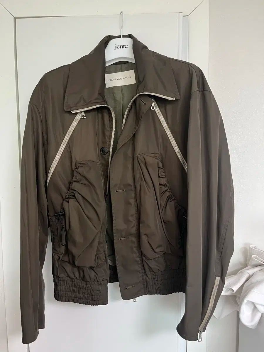 専用Takuya様 dries van noten Vanborn M.W. 専用Takuya様 dries van noten Vanborn M.W. - メルカリ