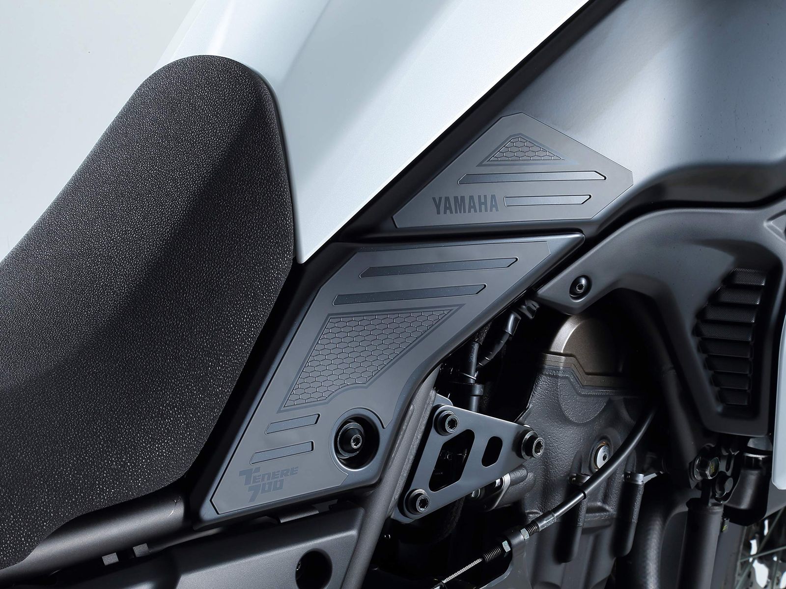 新品 ヤマハ発動機(Yamaha) プロテクションパッド TENERE700(XTZ690)Q5K-YSK-123-T01 黒 | プロテクションパッド ヤマハ発動機(Yamaha) ヤマハYZF-R7プロテクションパット MT-25&frasl;MT 車＆バイク