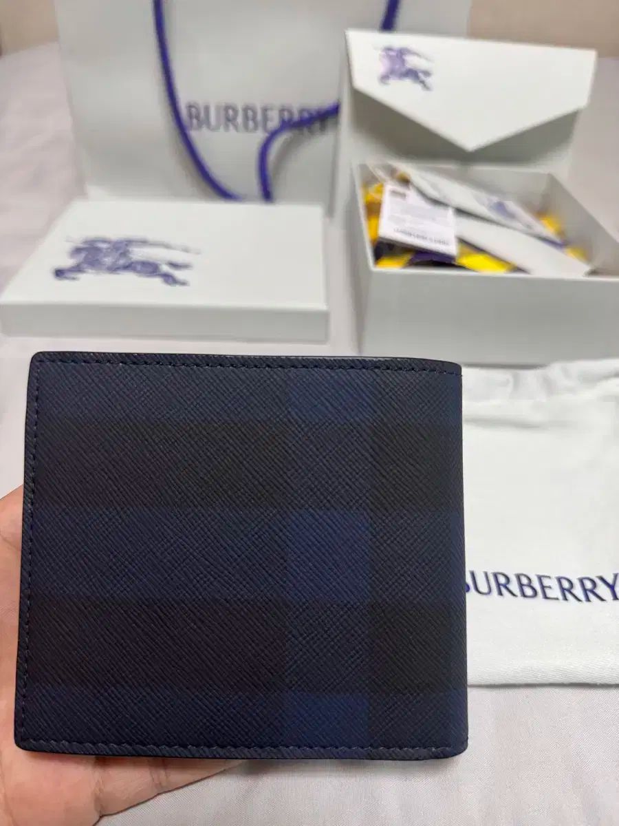 バーバリー バイフォールドウォレット