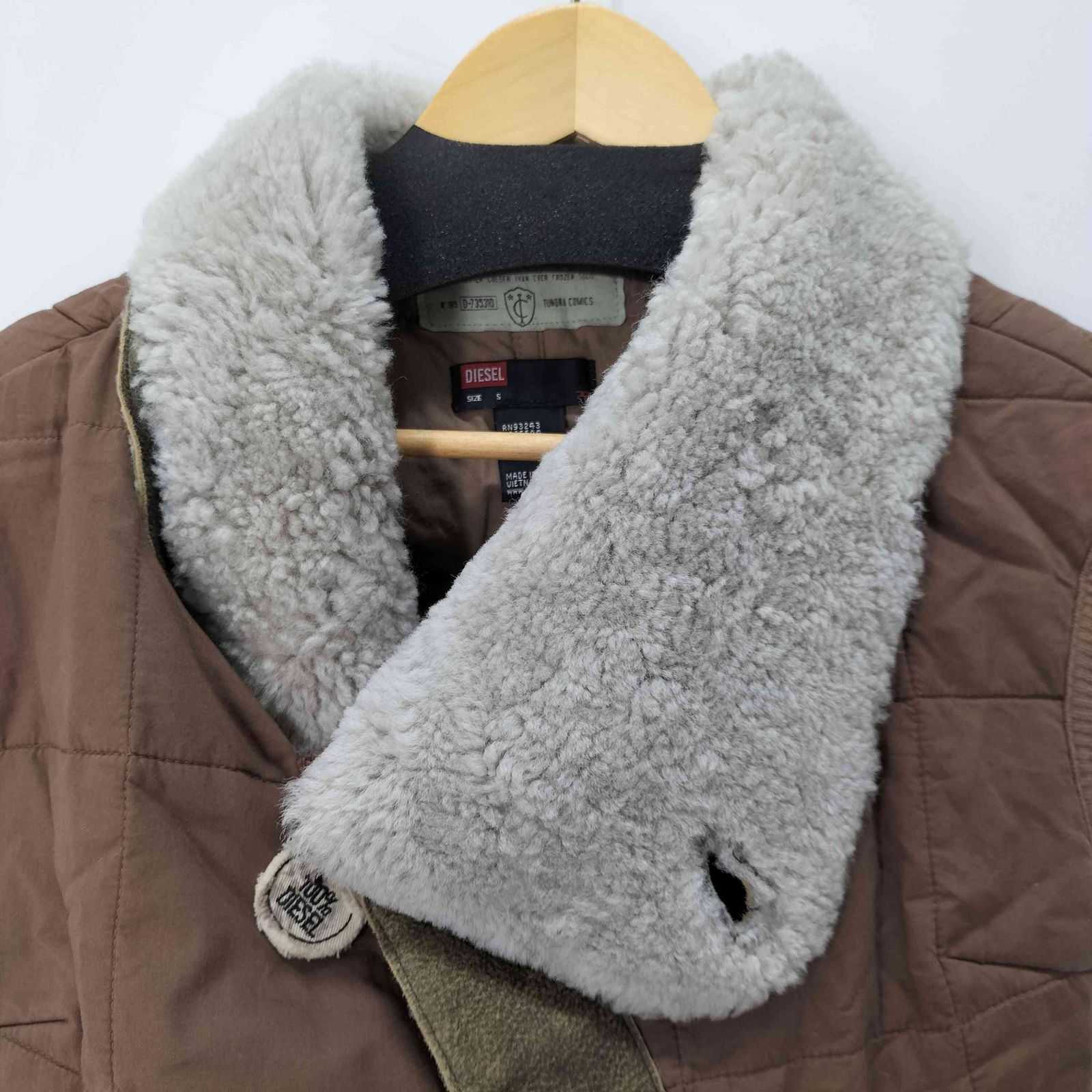 DIESEL ベスト レディース ディーゼル 中古　古着 DIESEL（ベスト/ジレ）のフリマアイテム一覧