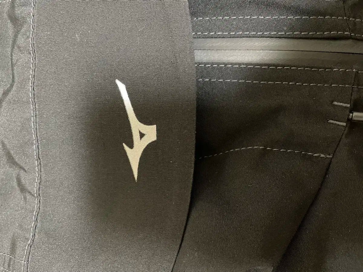 mizuno ミズノ x INSILENCE インサイレンス ウインドブレーカー 黒 L