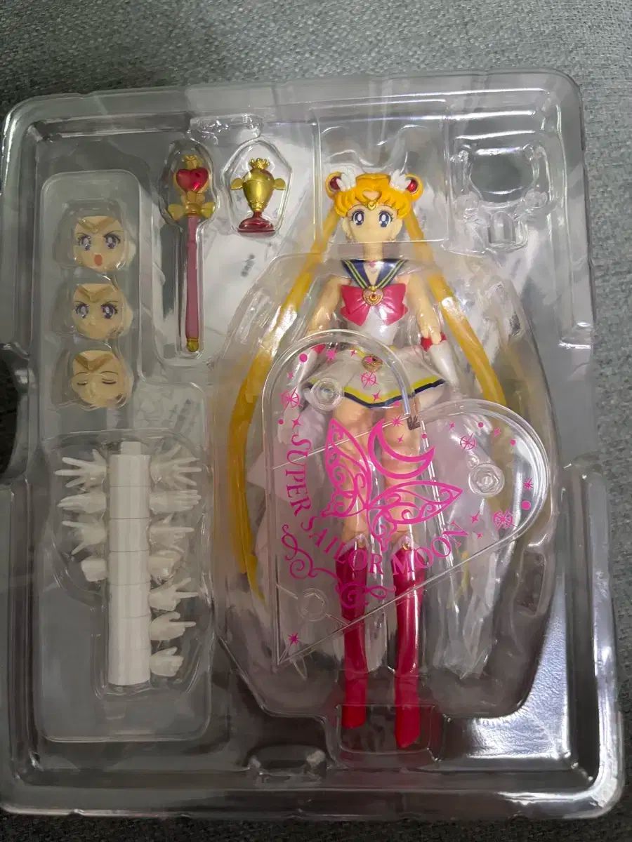 S H Figuarts フィギュアアート スーパー セーラームーン WWW_STEELWINDOWSANDDOORS_COM