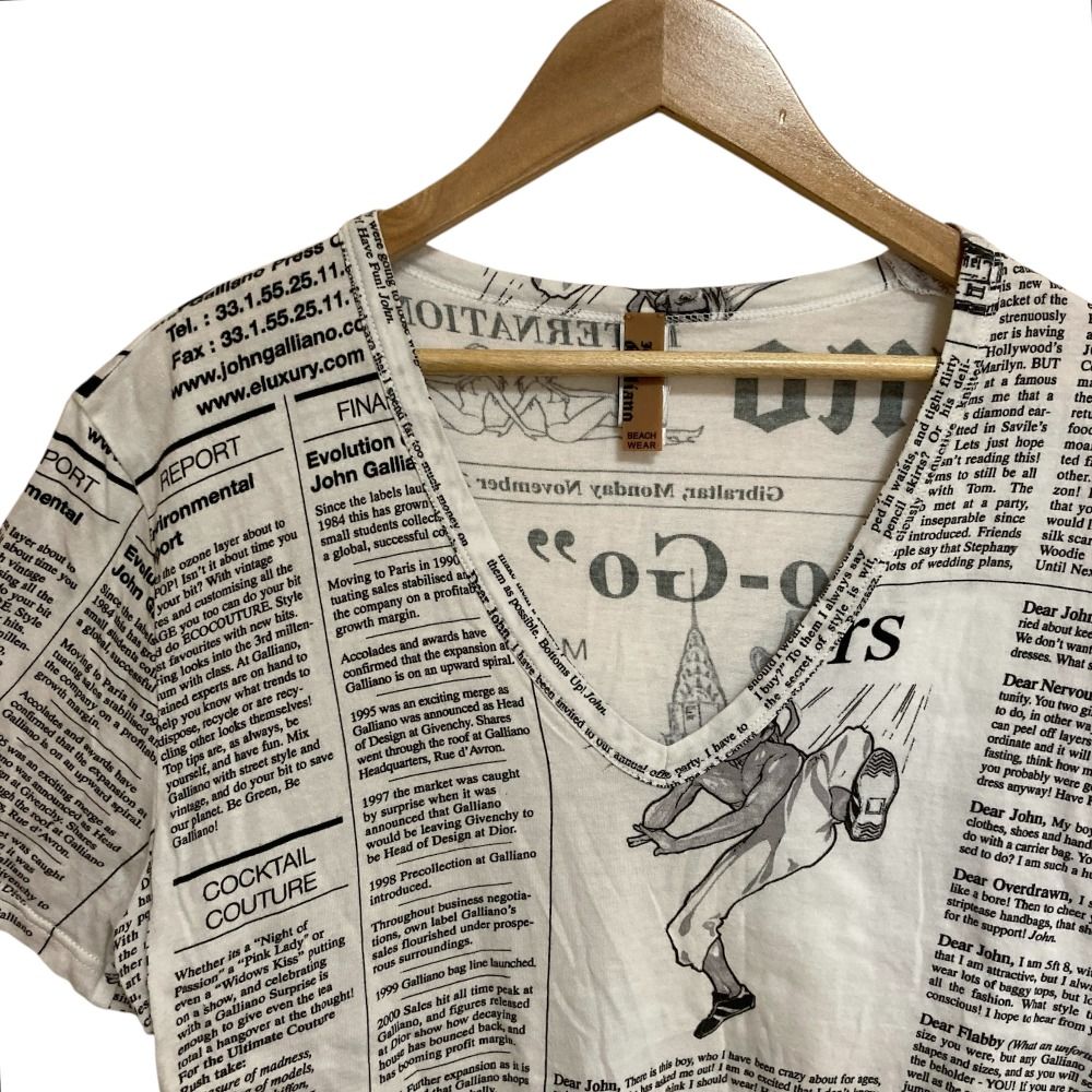 ジョンガリアーノ　ニュースペーパー　カットソー 美品 ジョン ガリアーノ ニュースペーパー柄 半袖 Tシャツ 総柄