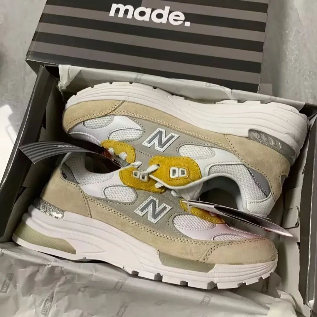 Paperboy Paris x New Balance NB 992 FriedEgg ペーパーボーイ パリ x ニューバランス NB 992 フライドエッグ  軽量ローカットスポーツシューズ