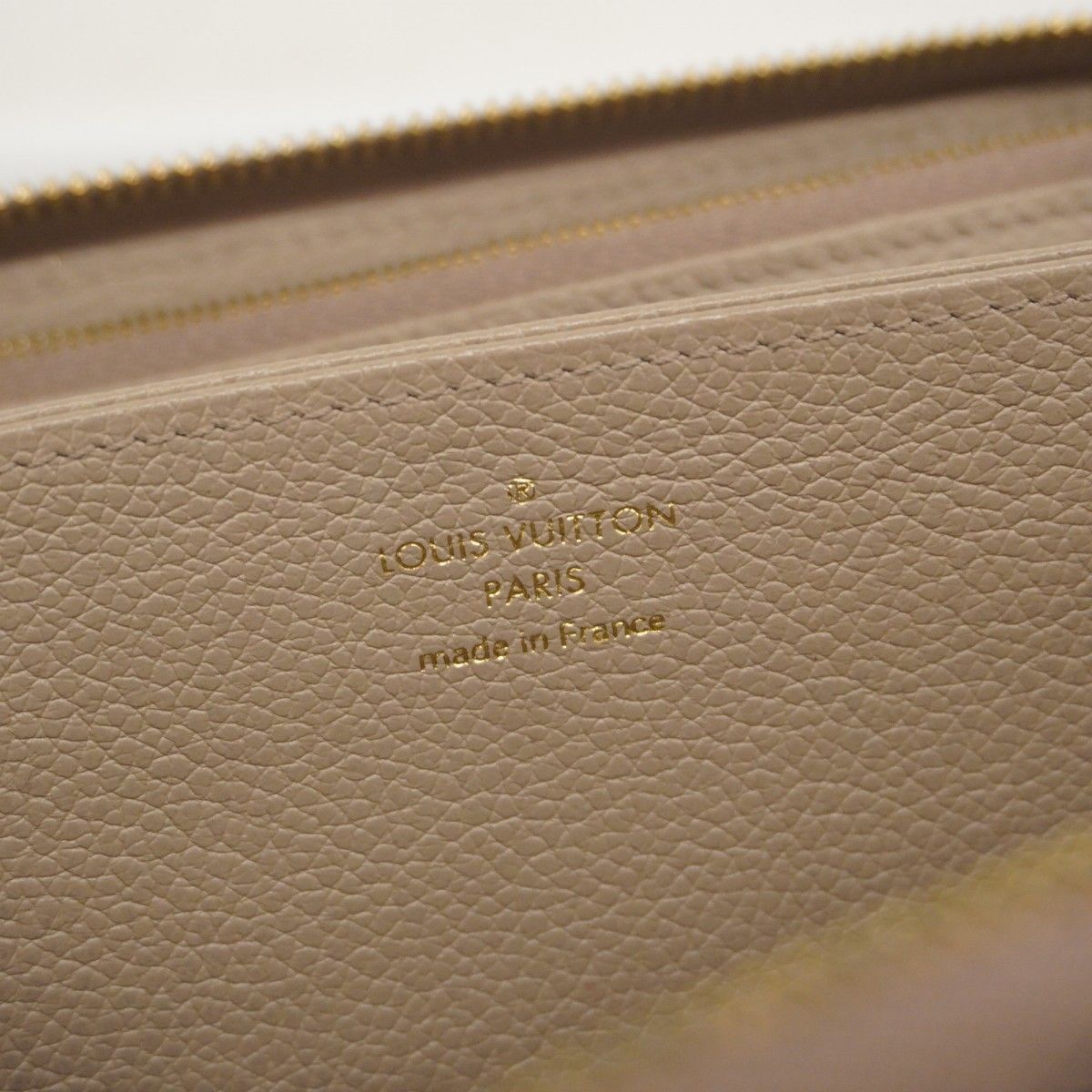 ジッピーウォレット M69794