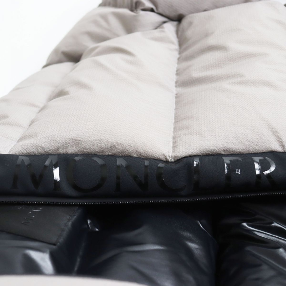 美品] MONCLER モンクレール GIRAUD 極美品 MONCLER 