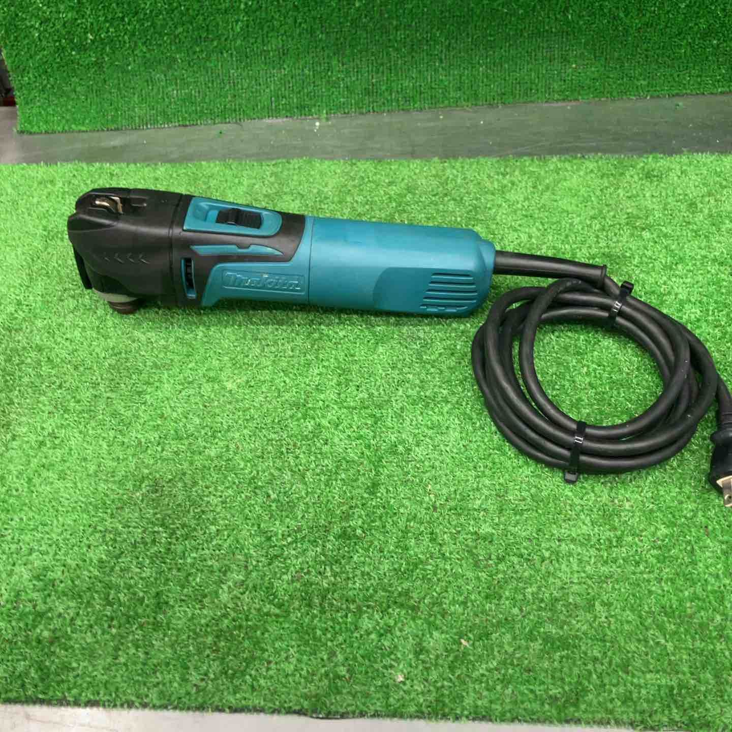 （新品）makita CL108FD STW 、（中古）BL1040Bのセット マキタ（makita） CL108FDSTW 充電式クリーナー 10.8V セット品(本体