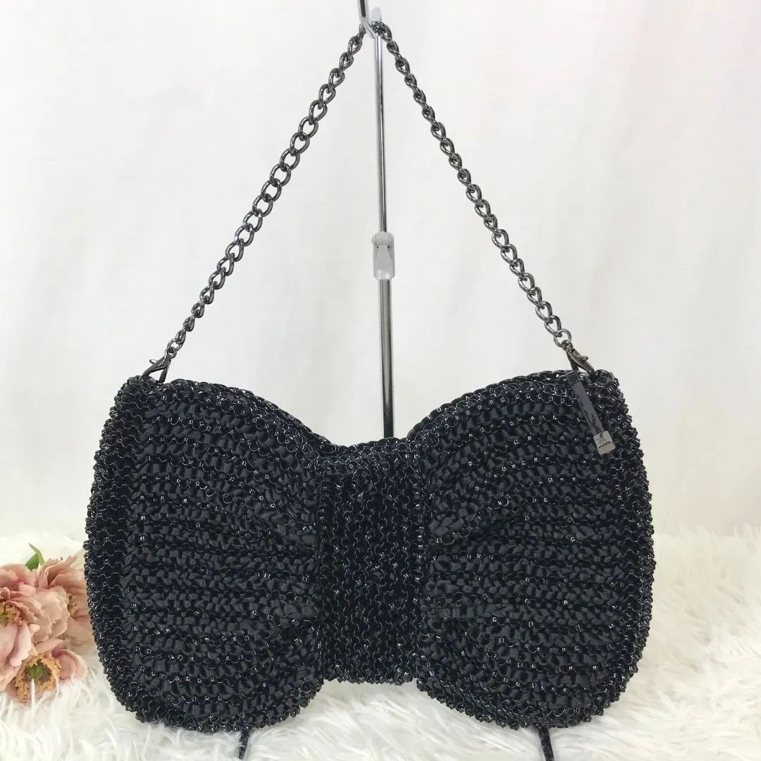 ANTEPRIMA リボン型 クラッチバッグ 黒 ANTEPRIMA リボン型 クラッチ