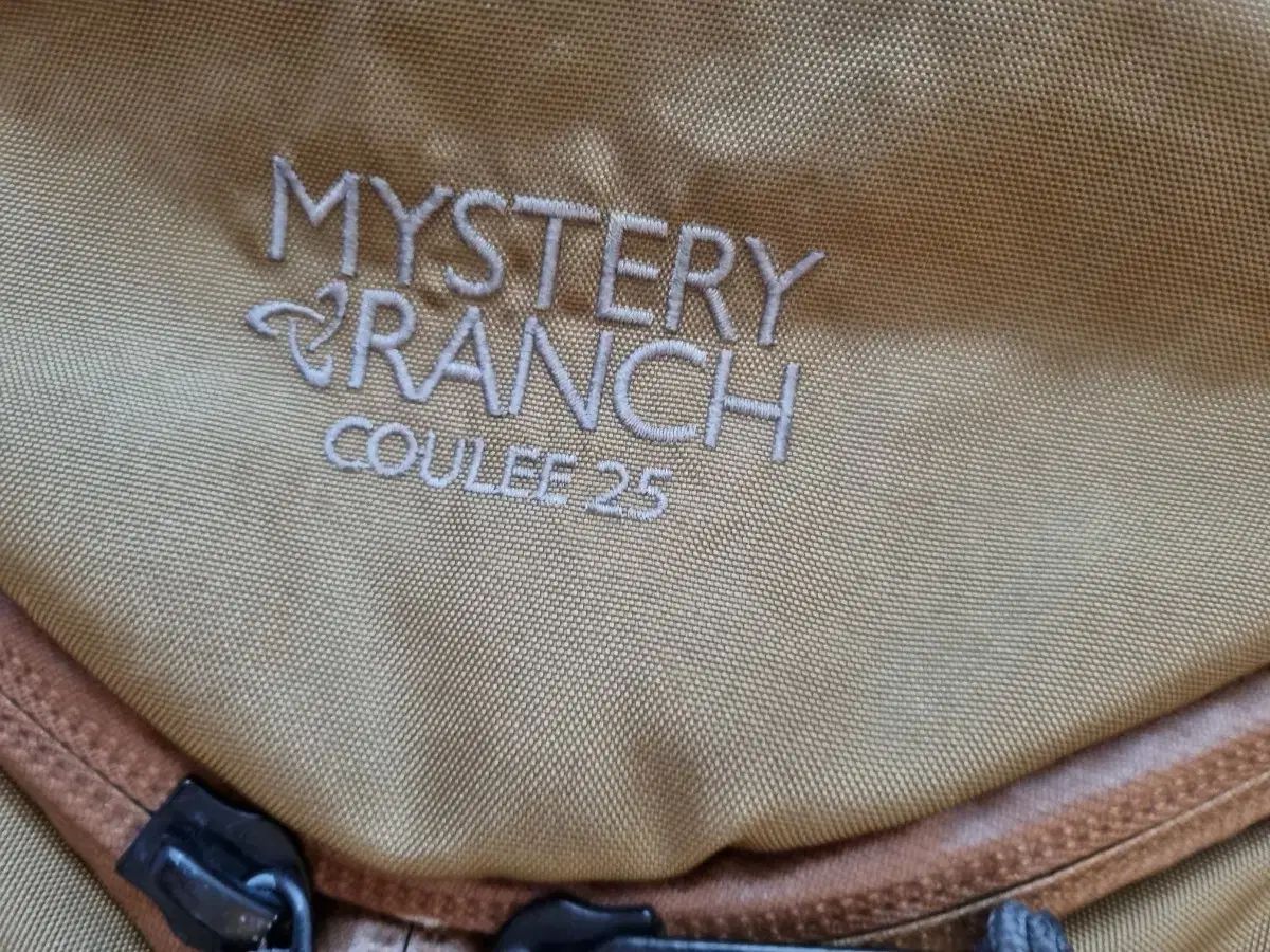 ミステリーランチ COULEE 25 リットル リュックサック