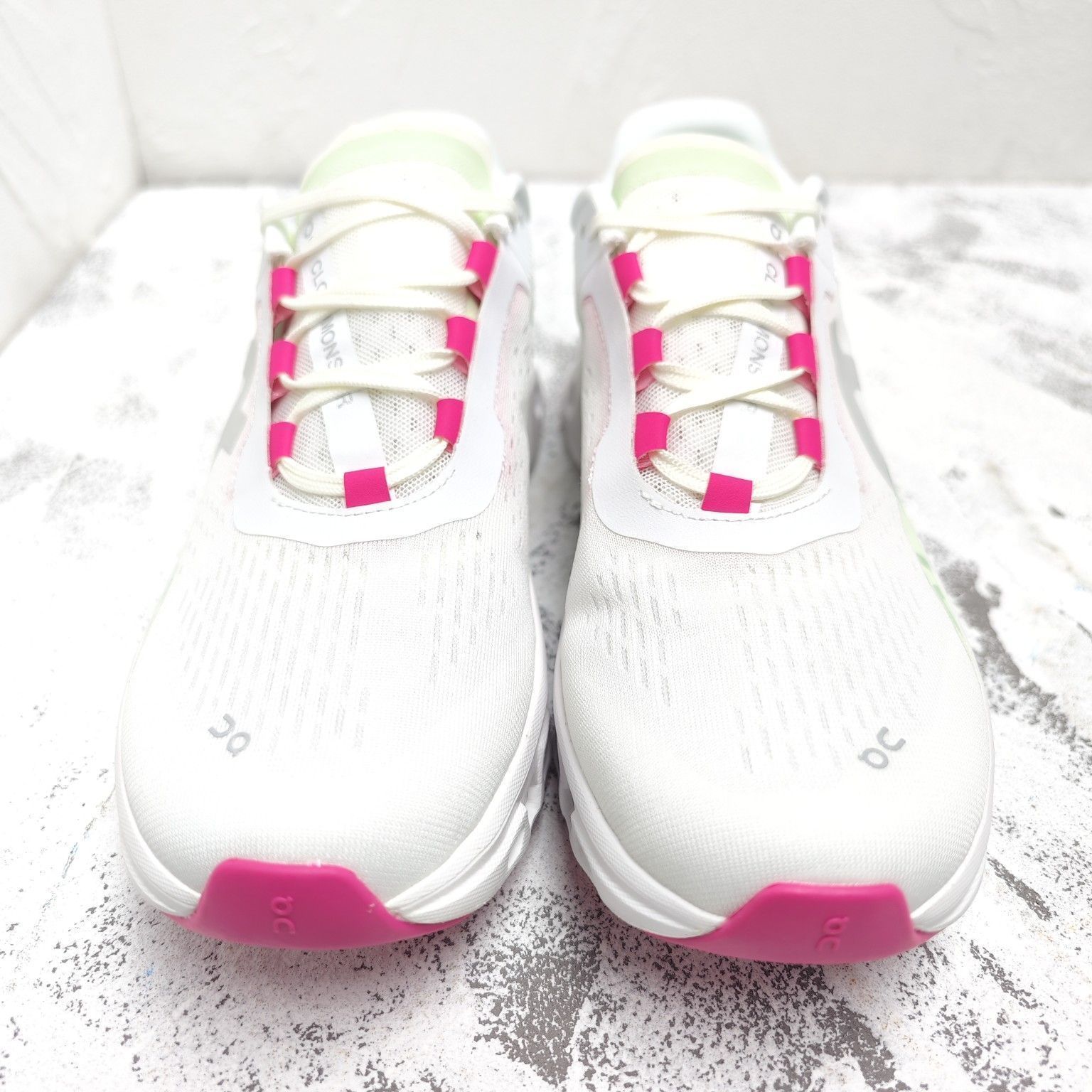 On Cloudmonsterスニーカー ホワイト/ピンク 楽天市場】オン On レディース 靴 スニーカー Cloudmonster