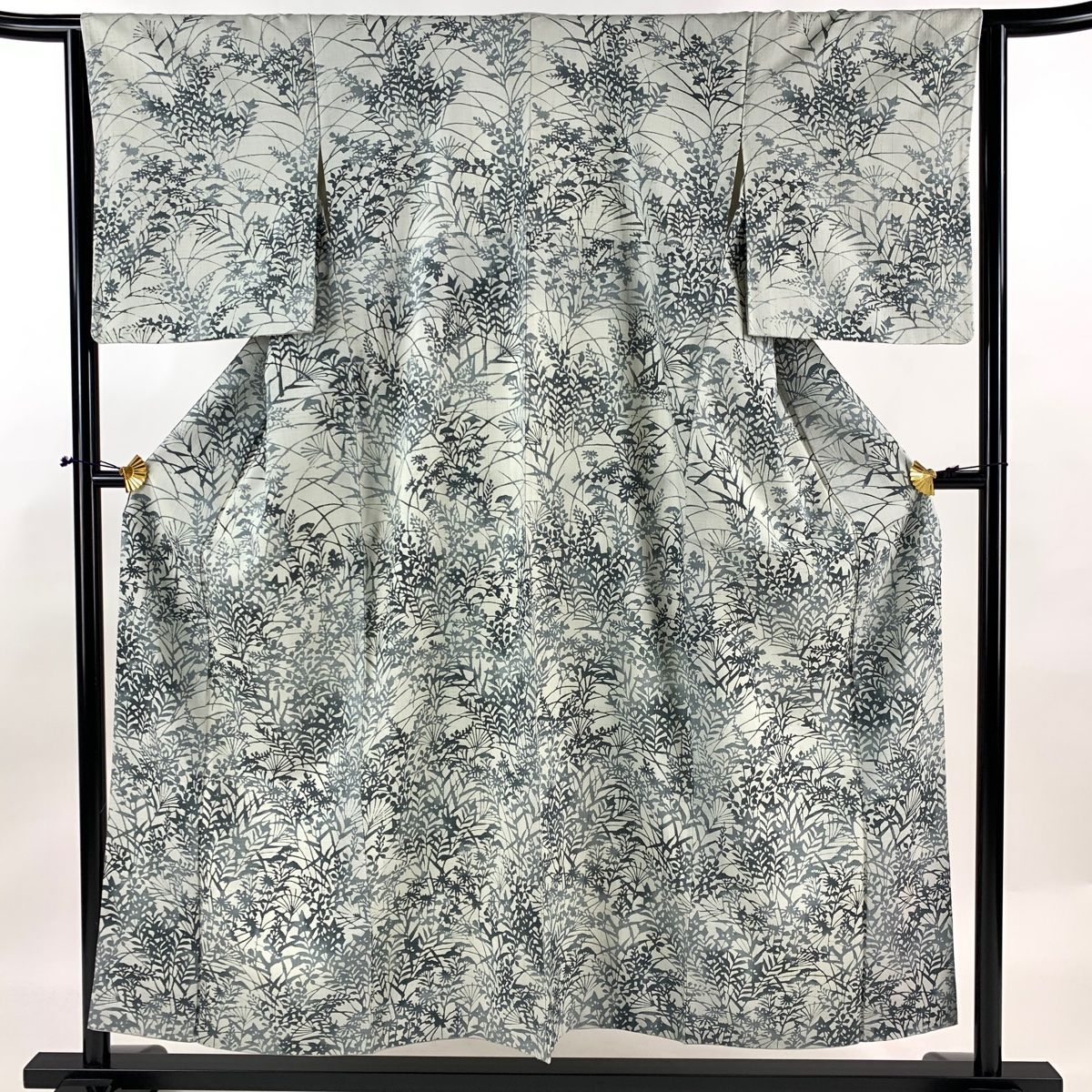 付下げ 身丈153.5cm 裄丈63cm S 袷 紬地 秋草 灰緑 正絹 秀品 【中古 