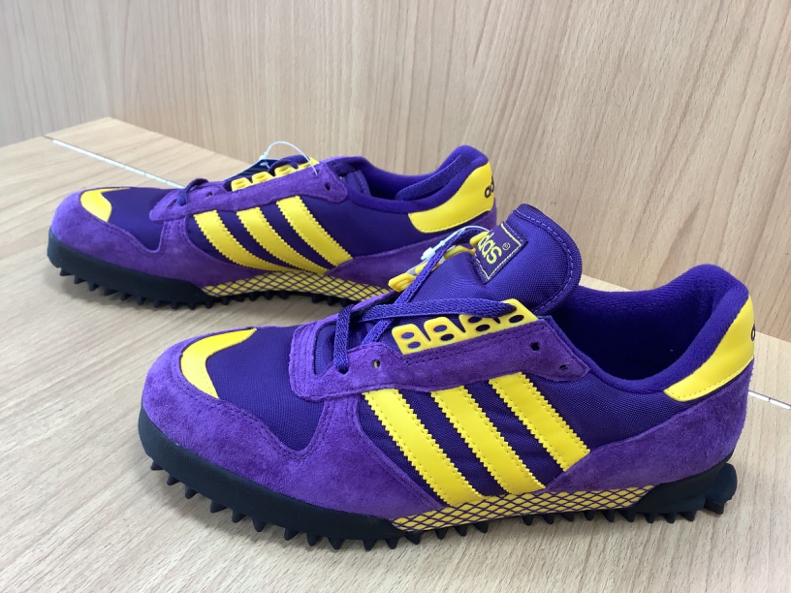 D664 adidas 2002年　マラソントレーナー