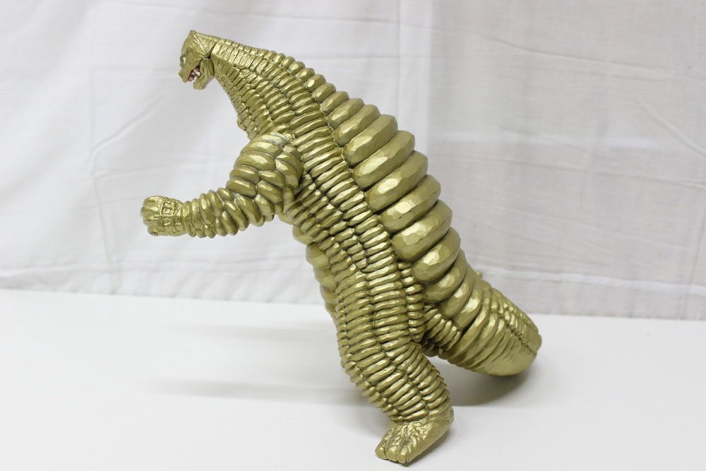 ウルトラマン 怪獣 フィギュア 30cm・レットキング S.H.Figuarts