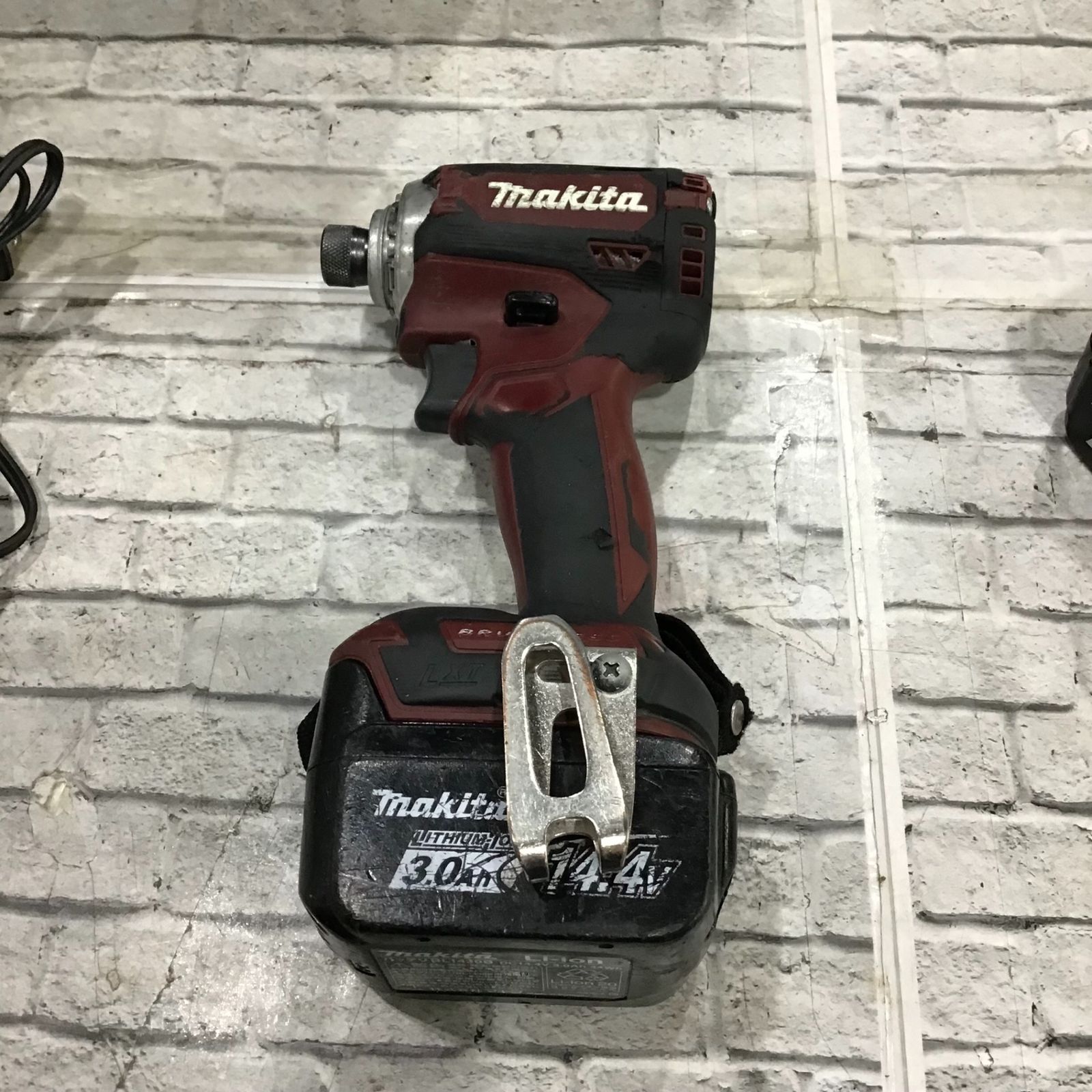 ☆マキタ(makita) コードレスインパクトドライバー TD161DGXAR【川口店 